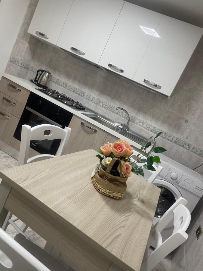 Casa Vacanza La Serenella Apartamento Nápoles Exterior foto